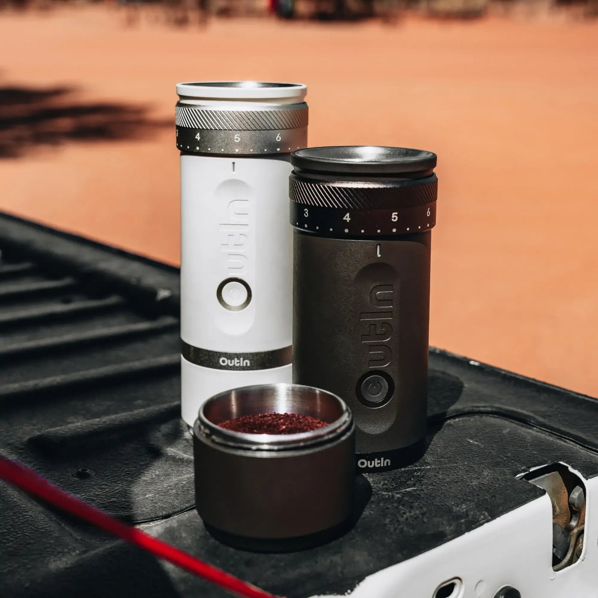 Sandstone White and Tundra Brown OutIn Fino grinders