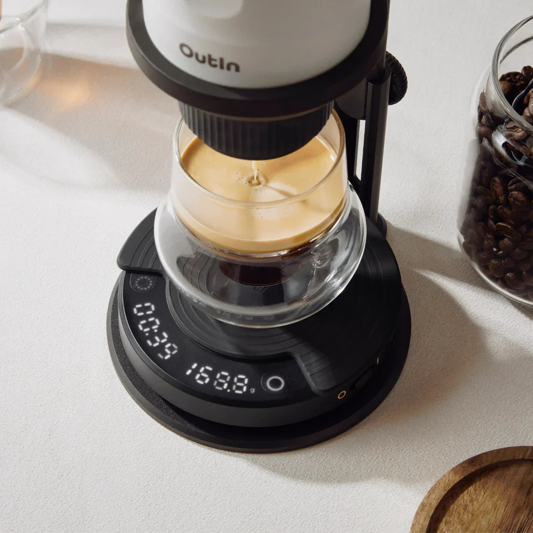 OutIn Claro coffee scale used for espresso brewing